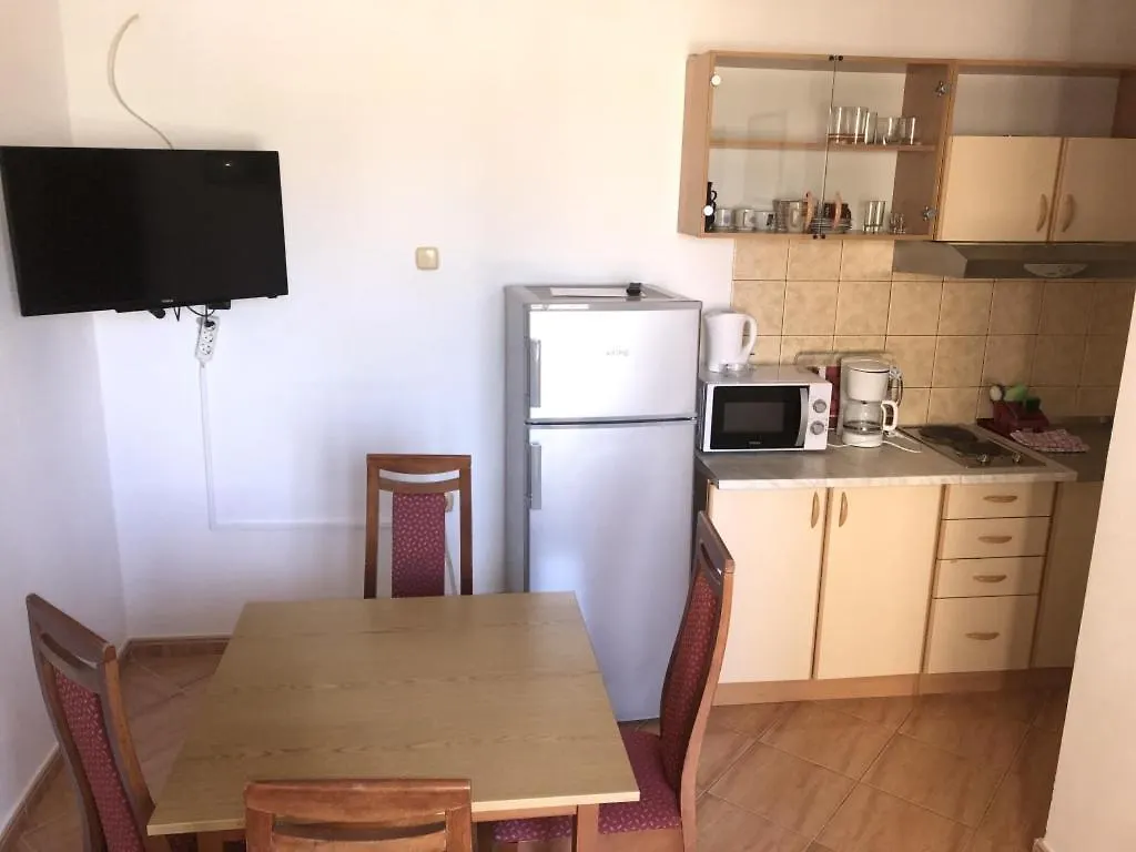 Apartment In Lopar With Sea View, Balcony, Air Conditioning, Wi-Fi 0*,