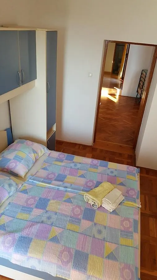 Apartment In Lopar With Sea View, Balcony, Air Conditioning, Wi-Fi 0*,
